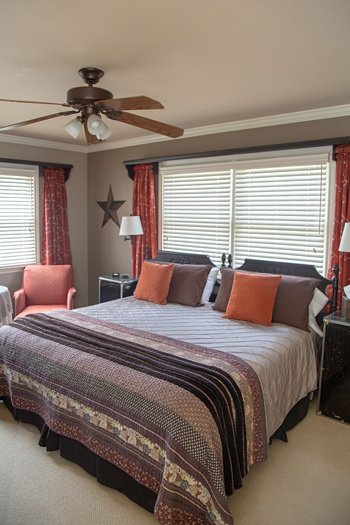 South-Fork-Lodging_Arbor-House-Inn_Colorado-bed-and-breakfast_Wolf-Creek-Ski-Lodging_0053