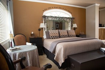 South-Fork-Lodging_Arbor-House-Inn_Colorado-bed-and-breakfast_Wolf-Creek-Ski-Lodging_0112