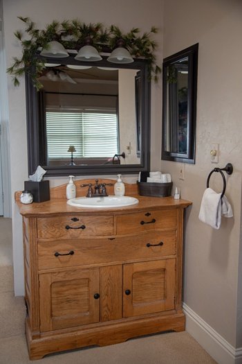 South-Fork-Lodging_Arbor-House-Inn_Colorado-bed-and-breakfast_Wolf-Creek-Ski-Lodging_0145