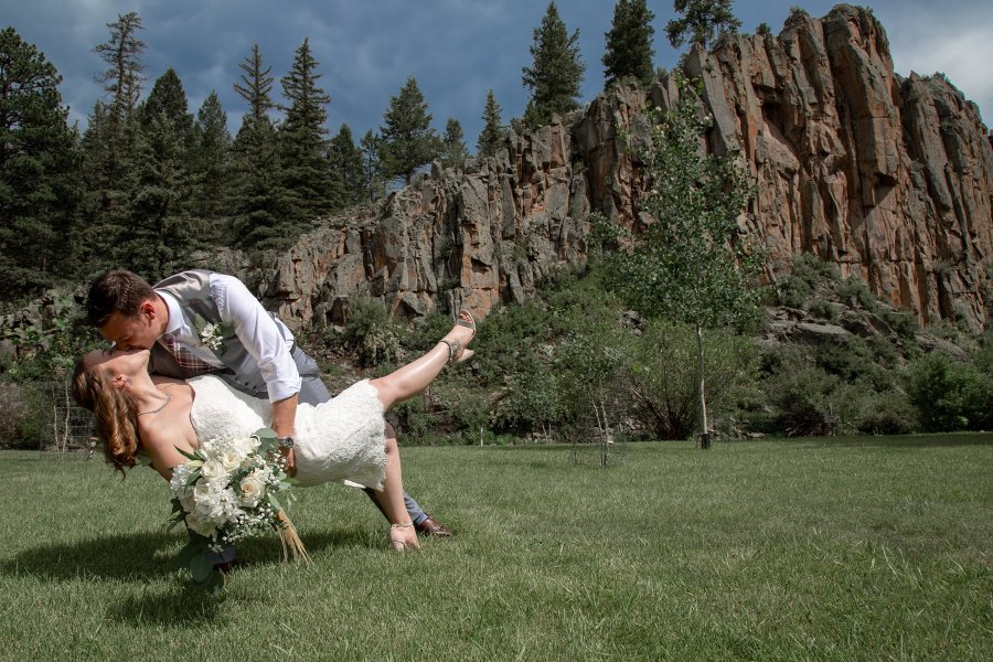 South-Fork-Wedding_Arbor-House-Inn_Colorado-Mountain-Elopement_Ashography_0184